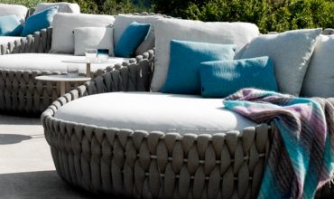 outdoor-furniture-sale